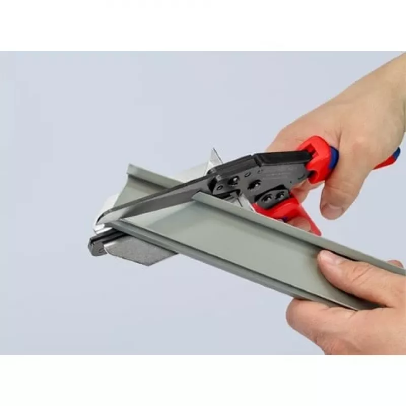 Knipex 95 02 21 alicate