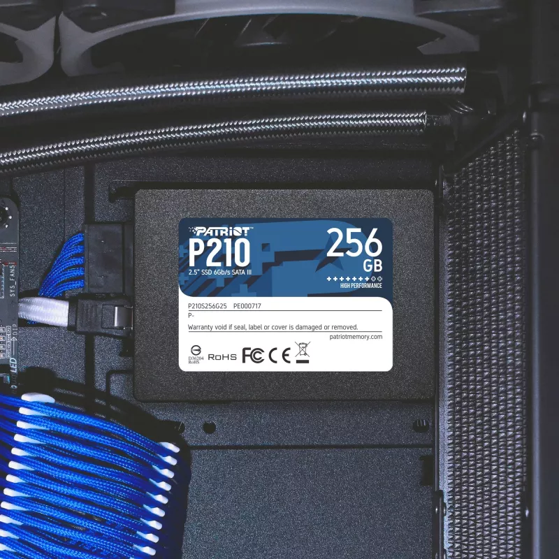 SSD SATA III de 2.5 pulgadas Patriot P210 256 GB — 500 MB/s lectura, 400 MB/s escritura, 7 mm