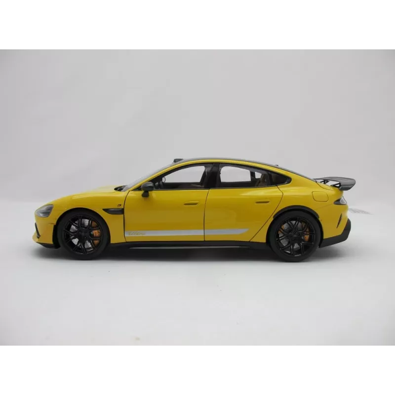 Modelo de coche clásico Xiaomi BHR08KQGL premontado a escala 1:18 — 284×110×82,5 mm