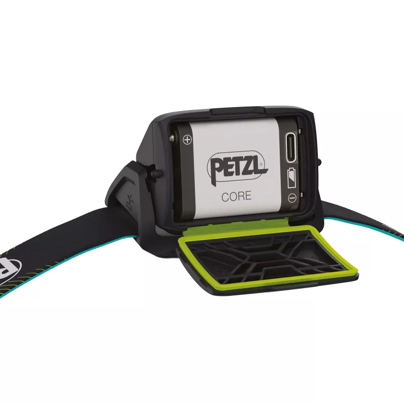Lámpara Petzl E065AB03 Actik Core Verde (E065AB03)