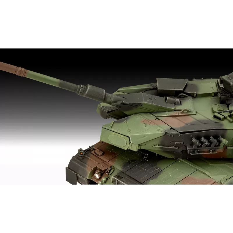 Maqueta de plástico REVELL Leopard 2A7A1 kit de carro de combate militar (escala no indicada)
