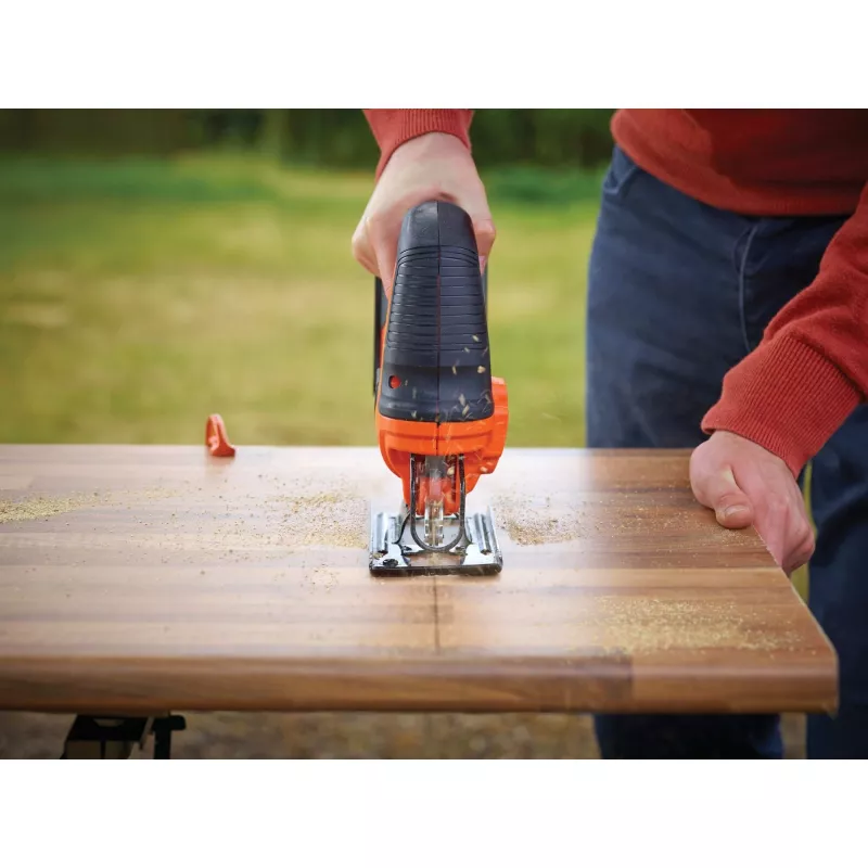 Sierra de calar inalámbrica Black & Decker BDCJS18N