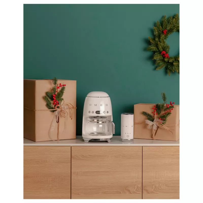 Cafetera Smeg 50's Style DCF02CREU 1,25 litros crema