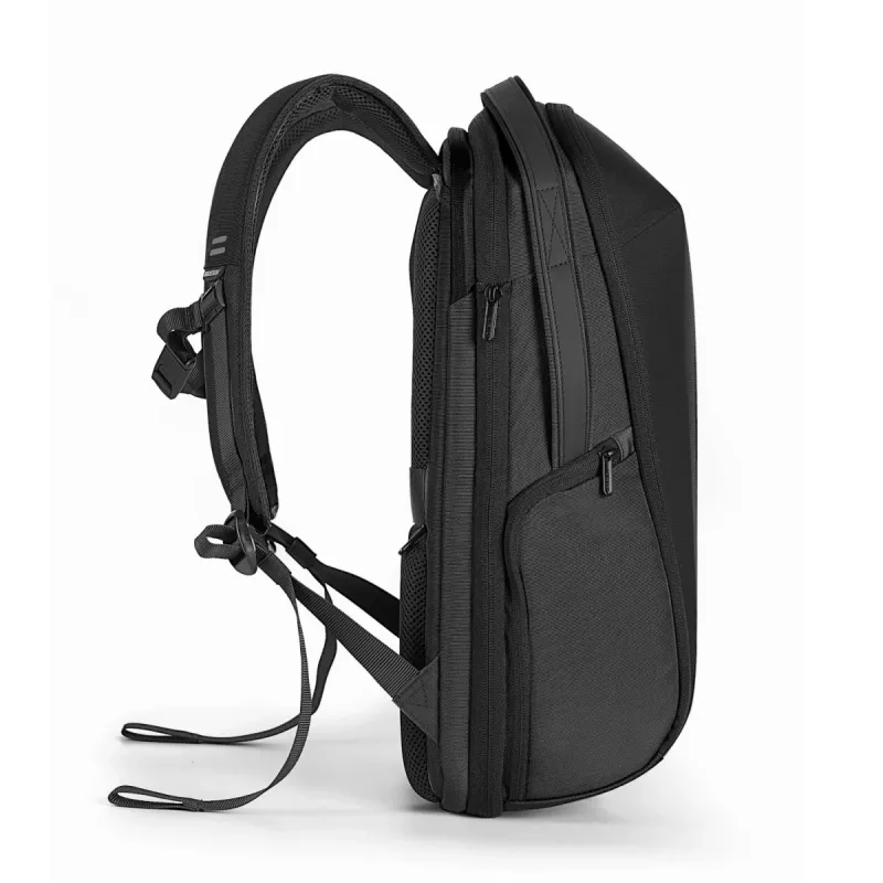 Mochila XDDESIGN Bizz Negra — resistente al agua, ligera, modelo P705.931