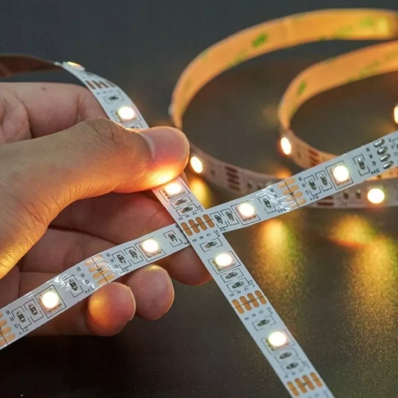 Tira LED Vention PAAWJ RGB 5 m USB 5V con mando a distancia IR, montaje con cinta adhesiva de doble cara