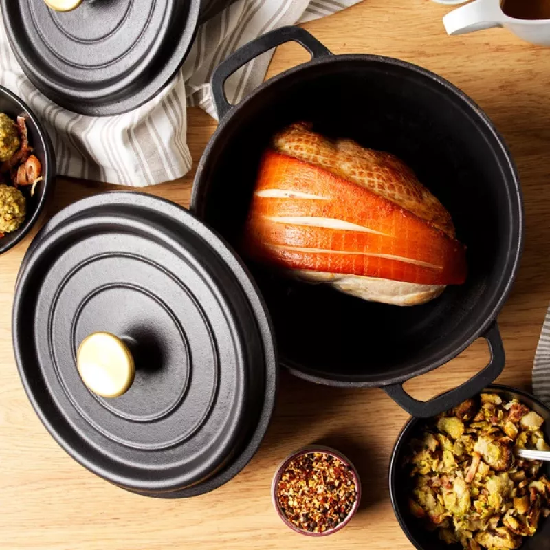 Olla de hierro fundido Russell Hobbs 24 cm, negra