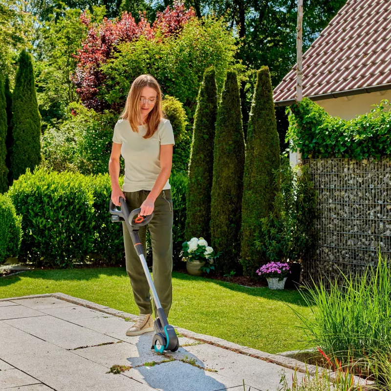 Cepillo eléctrico para malas hierbas Gardena 14822-20 Verde Nylon