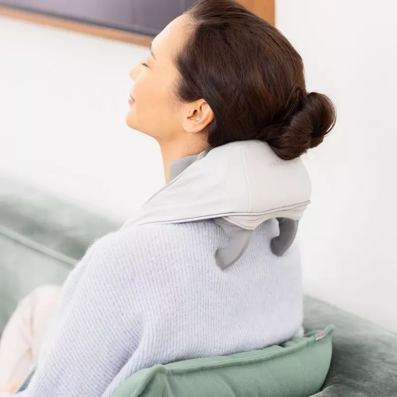 Masajeador de cuello Medisana NM 990, a pilas, 24 W, función de calor, 3 velocidades, 2 programas, gris