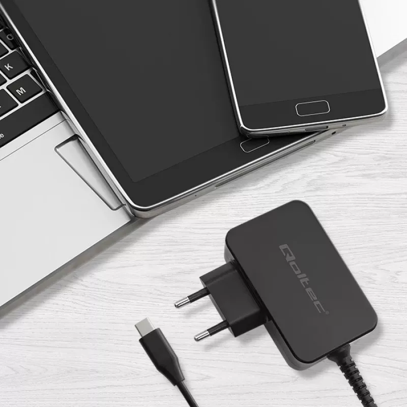 Qoltec 52386 Cargador GaN POWER PRO | 1xUSB-C | 65W | 5-20V | 3-3,25A | negro