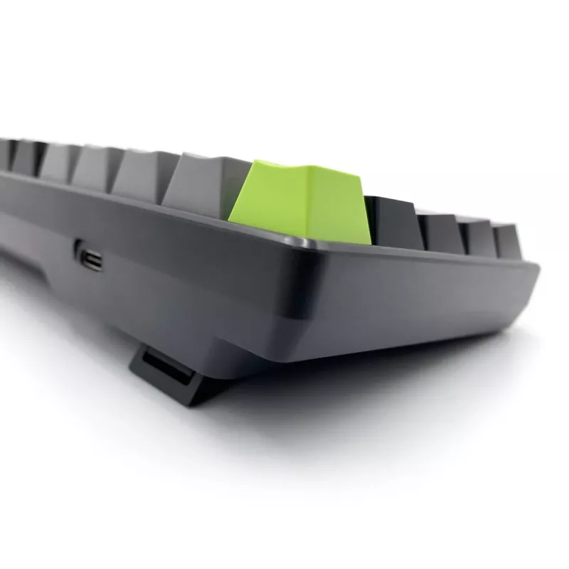 Teclado mecánico MEDIA-TECH MT1260 Red Core MX60, factor de forma 60%, interruptores CHERRY MX Red, iluminación RGB, USB, verde