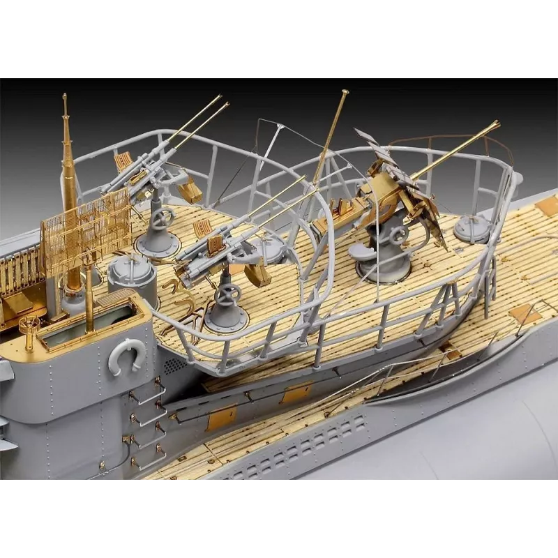 Maqueta de plástico REVELL Submarino alemán Tipo VII C/41 1:72