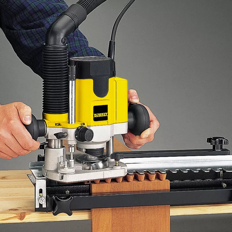 Fresadora de inmersión DeWALT DW622KT, 1400 W, en caja TSTAK