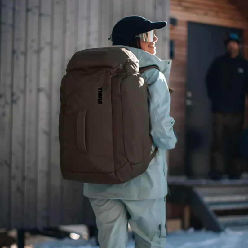 Mochila con ruedas Thule 5157 Roundtrip para esquí y botas de snowboard 60L Deep Khaki