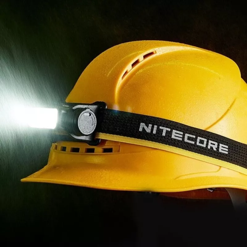 Linterna frontal Nitecore NU53 — luz manos libres recargable, diseño compacto
