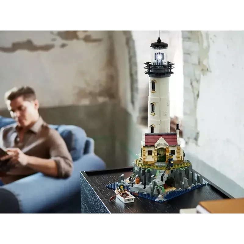 LEGO Ideas 21335 Faro motorizado – 2065 piezas, luz giratoria motorizada, 18+