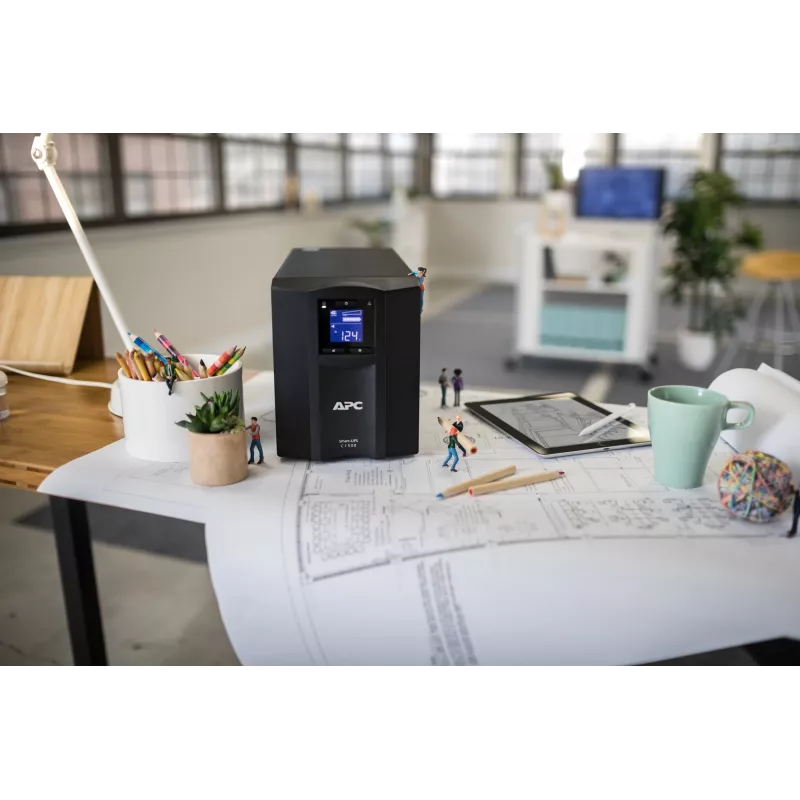 APC Smart-UPS SMC1500IC - 8x C13, USB, SmartConnect, 1500VA, Line-Interactive, 1,5 kVA, 900 W, senoidal, 170 V, 300 V