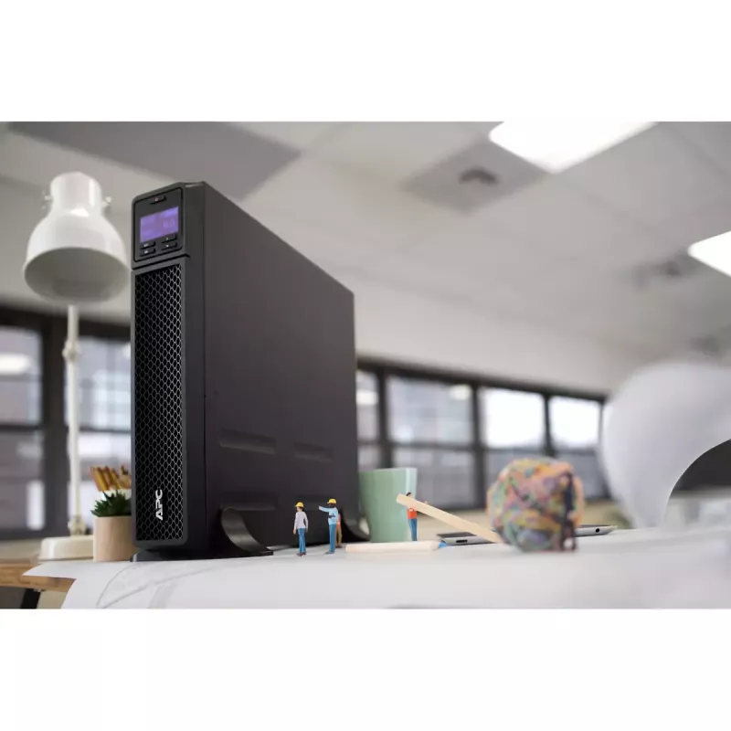 APC Smart-UPS On-Line, 1500VA/1500W, torre, 230V, 6x salidas IEC C13, SmartSlot, autonomía ampliada, sin kit de raíles