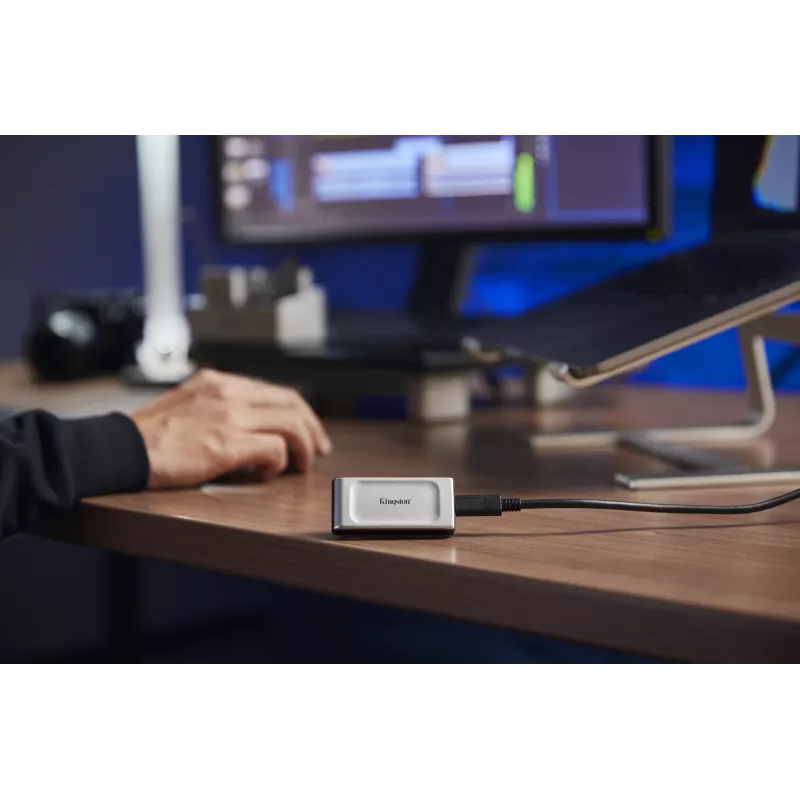 Kingston Technology SSD portátil XS2000 de 1000G, 1 TB, USB Type-C, 3.2 Gen 2 (3.1 Gen 2), 2000 MB/s, negro, plateado