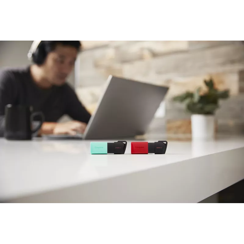 Kingston Technology DataTraveler 128GB USB3.2 Gen1 Exodia M (negro + rojo)