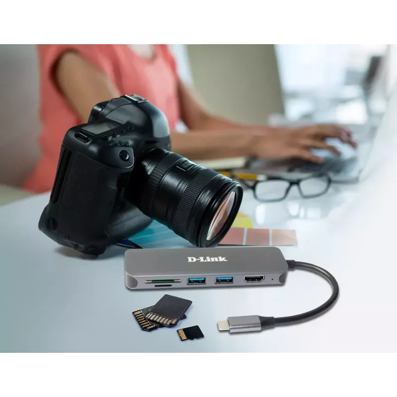 D-Link Hub USB-C 6 en 1 con HDMI/lector de tarjetas/Power Delivery