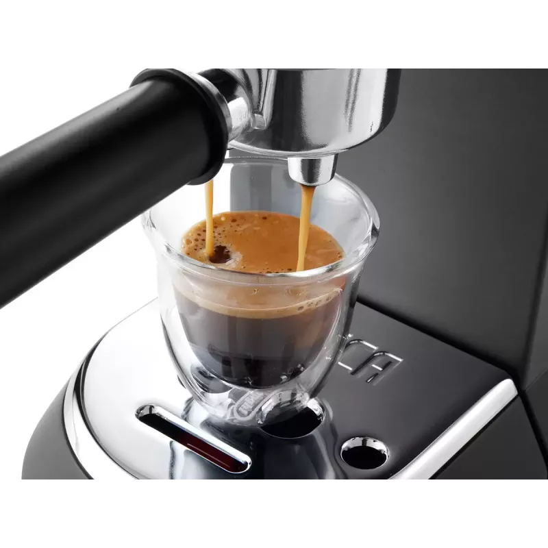 De’Longhi Dedica Style EC 685.BK cafetera espresso semiautomática 1,1 L