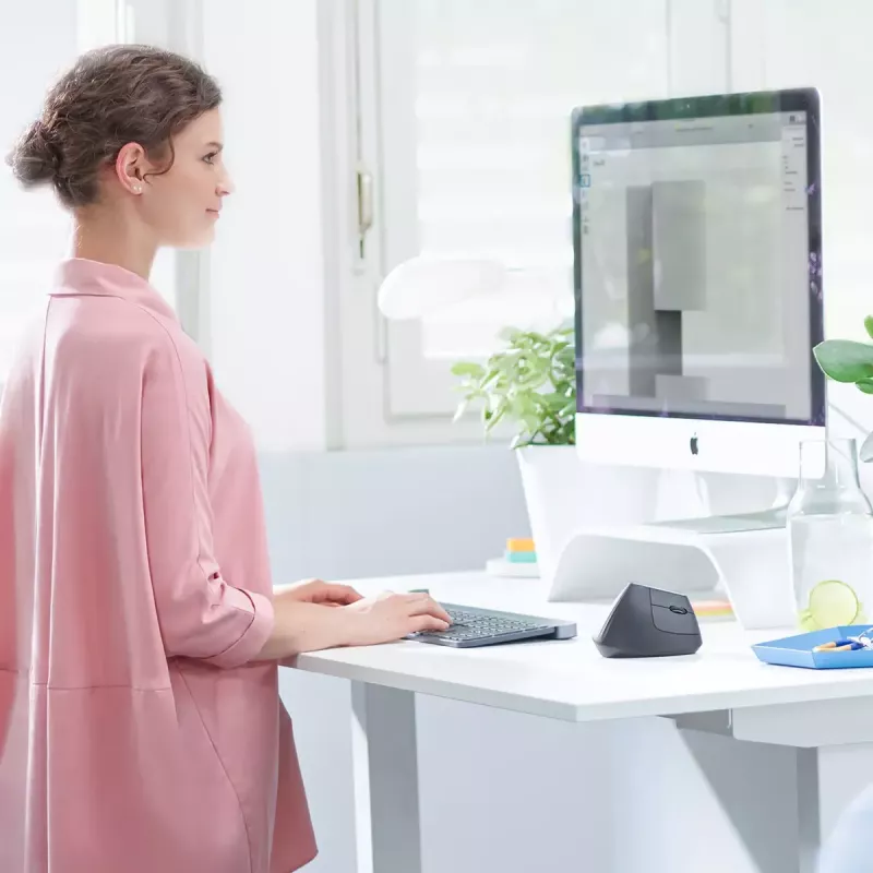 Ratón inalámbrico ergonómico Logitech MX Vertical, MX Vertical, 4000 DPI, RF Wireless + Bluetooth, para diestros, grafito, uso de oficina