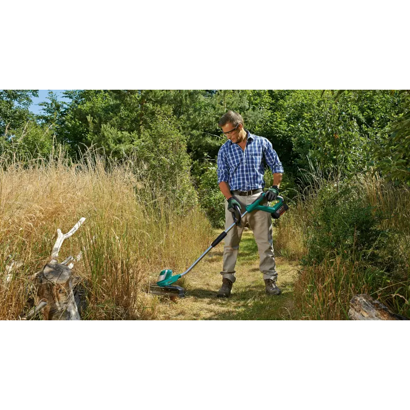 Bosch AdvancedGrassCut 36 cortabordes a batería, 36 V, 30 cm, hilo de nailon, tubo telescópico, empuñadura auxiliar ajustable, 2,9 kg, sin batería ni cargador, verde/negro