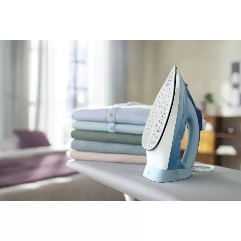 Plancha de vapor Philips DST5030/20 — 2400W, depósito de 0,32 L, suela SteamGlide Plus, vapor continuo 45 g/min, golpe de vapor 180 g/min, azul