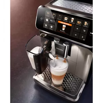 Cafetera espresso Philips EP5447/90 – superautomática, depósito de agua de 1,8 l, depósito de café en grano de 275 g, 15 bar, depósito de leche de 0,26 l