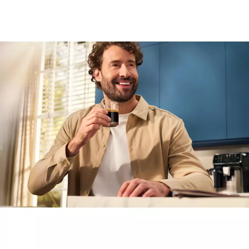 Cafetera espresso Philips EP1224, superautomática, depósito de agua de 1,8 L, 15 bar, molinillo cerámico, 12 ajustes de molienda
