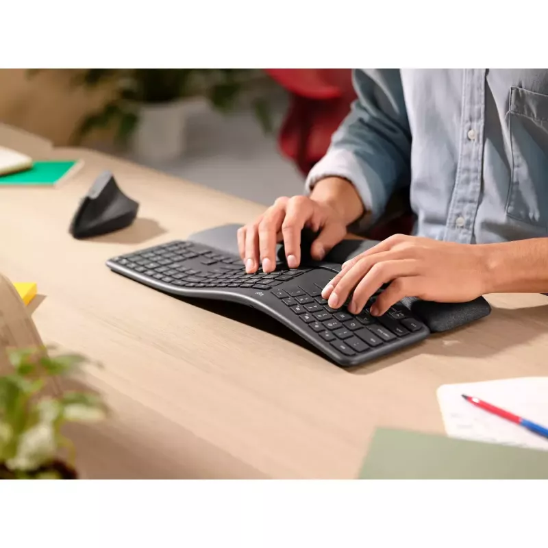 LOGITECH Ergo K860 - Teclado inalámbrico dividido Business Graphite Qwerty Pan Nordic