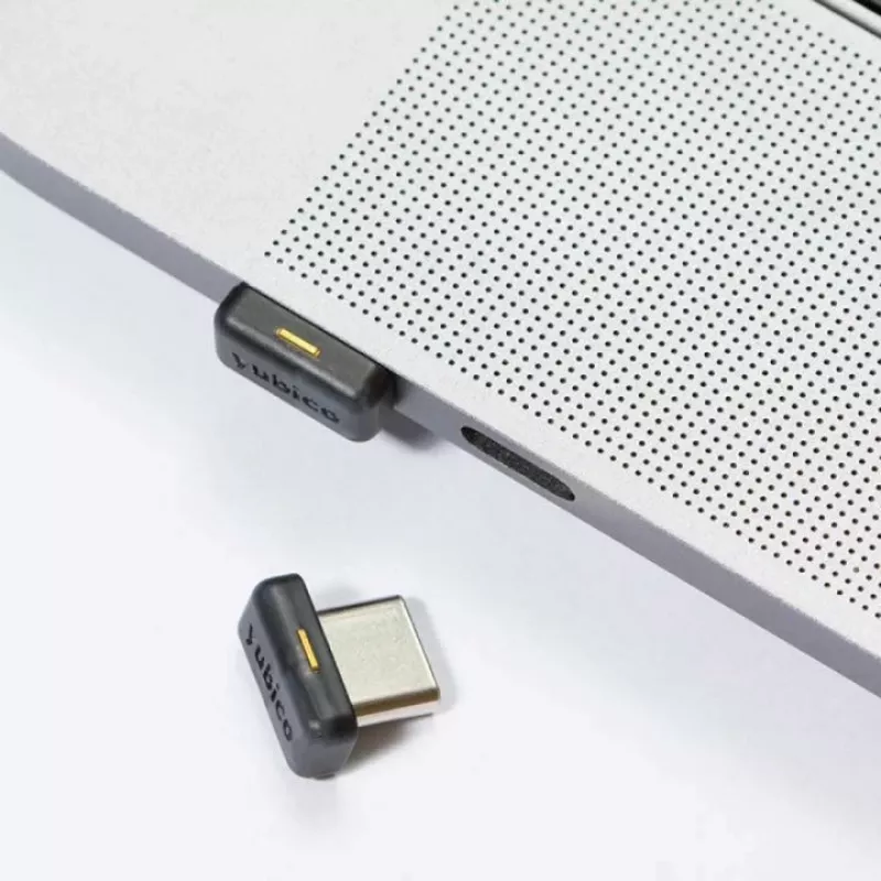 Llave de seguridad Yubico YubiKey 5C Nano