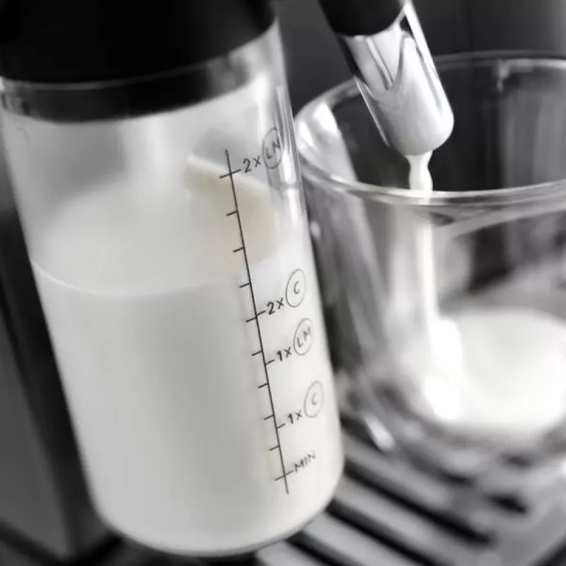 Cafetera espresso De’Longhi Magnifica Evo ECAM290.81.TB — superautomática, depósito de agua de 1,8 l, depósito de café en grano de 250 g, 15 bar, control táctil