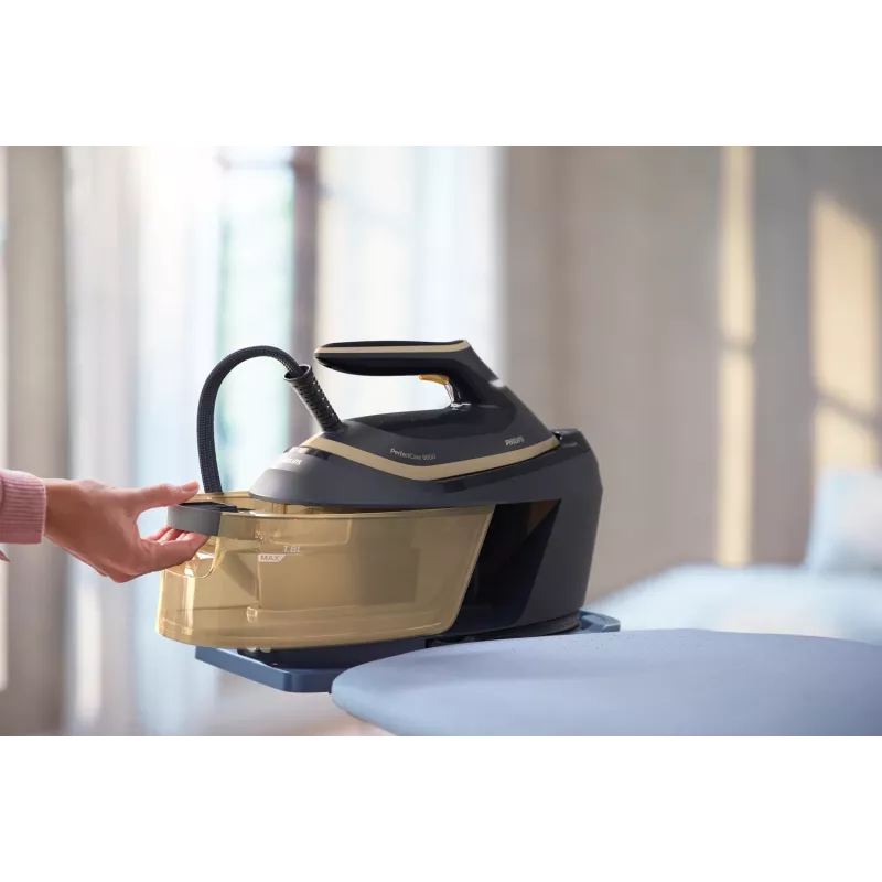 Philips PerfectCare 6000 Series PSG6066/20 centro de planchado, 2400 W, 8 bar, golpe de vapor de 600 g/min, depósito de 1,8 l, suela SteamGlide Advanced, negro/marrón