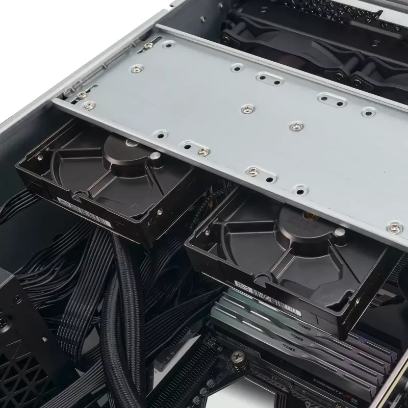 SilverStone SST-RM44 caja de servidor para rack 4U, SSI-EEB/SSI-CEB/ATX, negra