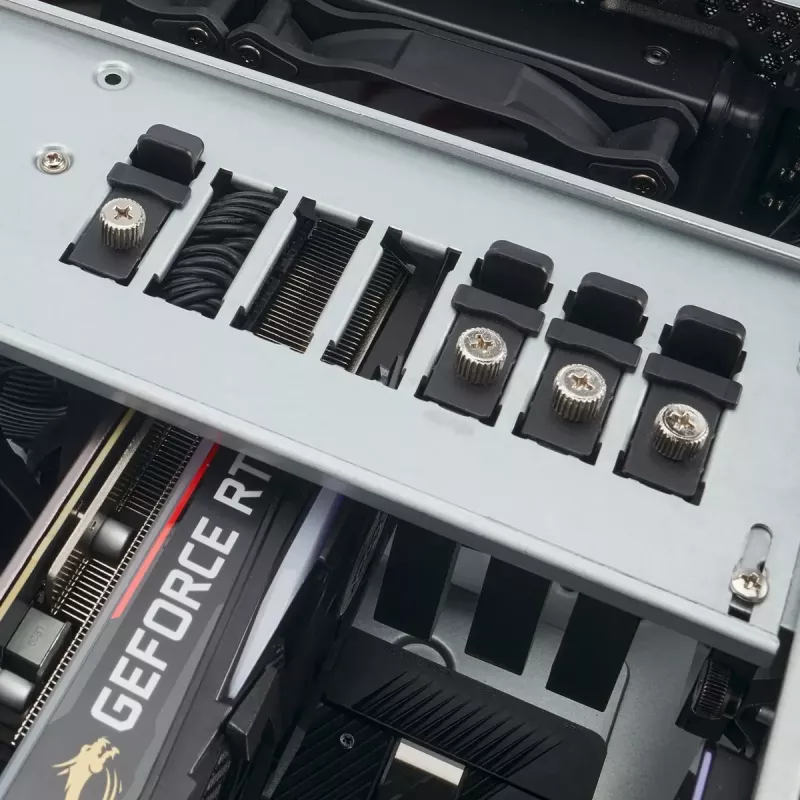 SilverStone SST-RM44 caja de servidor para rack 4U, SSI-EEB/SSI-CEB/ATX, negra