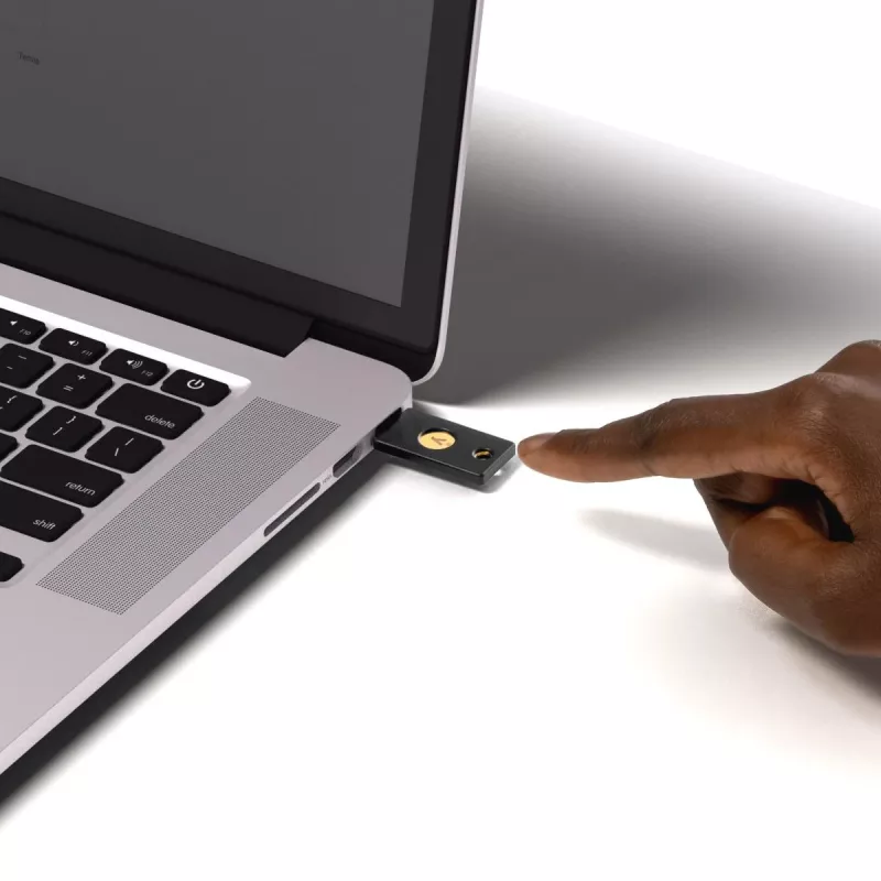 YUBICO Llave de seguridad NFC USB-A