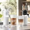 Cafetera superautomática De’Longhi ECAM450.65.S — 1,8 L de depósito de agua, 300 g de depósito de café en grano, 19 bar, molinillo integrado, Wi‑Fi, pantalla TFT