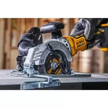Sierra Circular DeWALT DCS691N-XJ