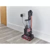 Aspirador de escoba 2 en 1 Shark Stratos, sin bolsa, a batería, 60 min. de autonomía, cepillo motorizado, boquilla para juntas, base de carga