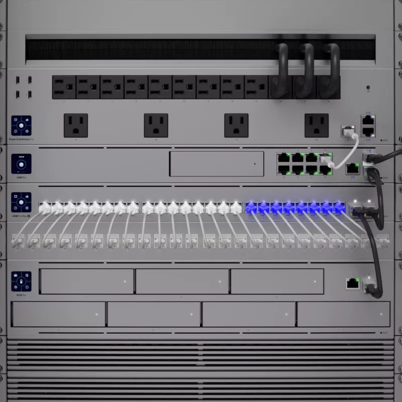 UBIQUITI NETWORKS UniFi Switch USW-PRO-MAX-24 24 puertos PoE++