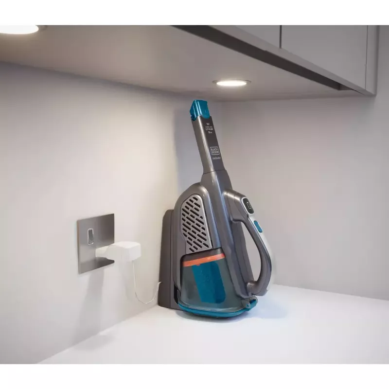 Aspirador de mano Black & Decker BHHV520BF-QW, inalámbrico, limpieza en seco, 35 W, depósito de polvo de 0,7 l, 21 min de autonomía, 1,2 kg