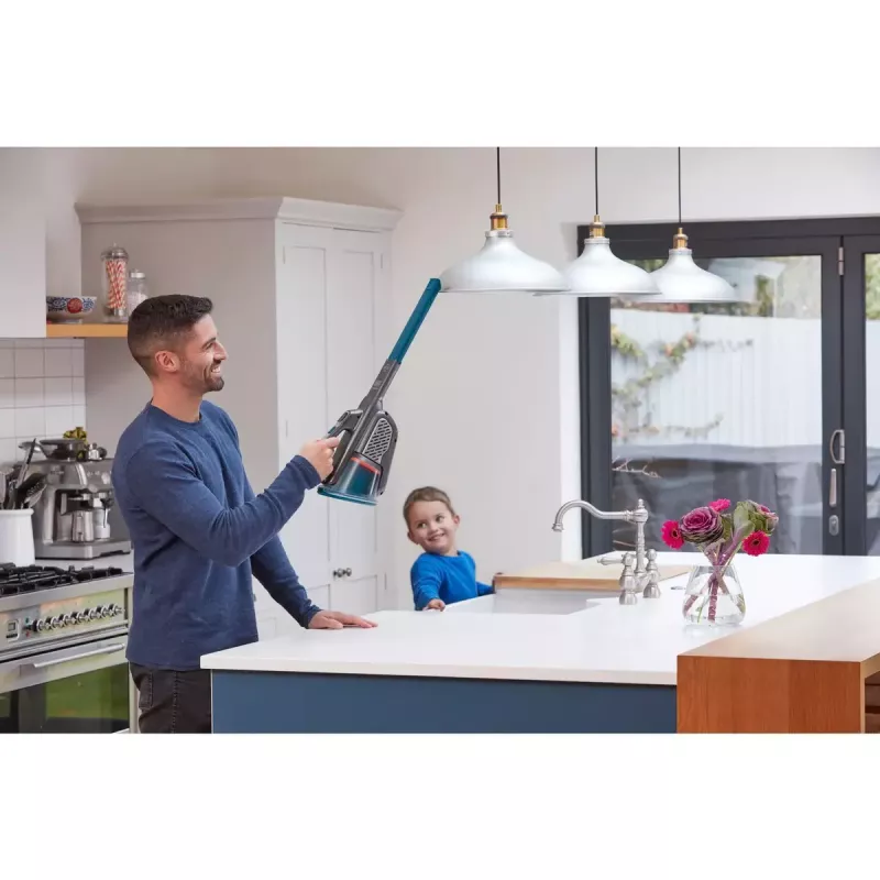 Aspirador de mano Black & Decker BHHV520BF-QW, inalámbrico, limpieza en seco, 35 W, depósito de polvo de 0,7 l, 21 min de autonomía, 1,2 kg