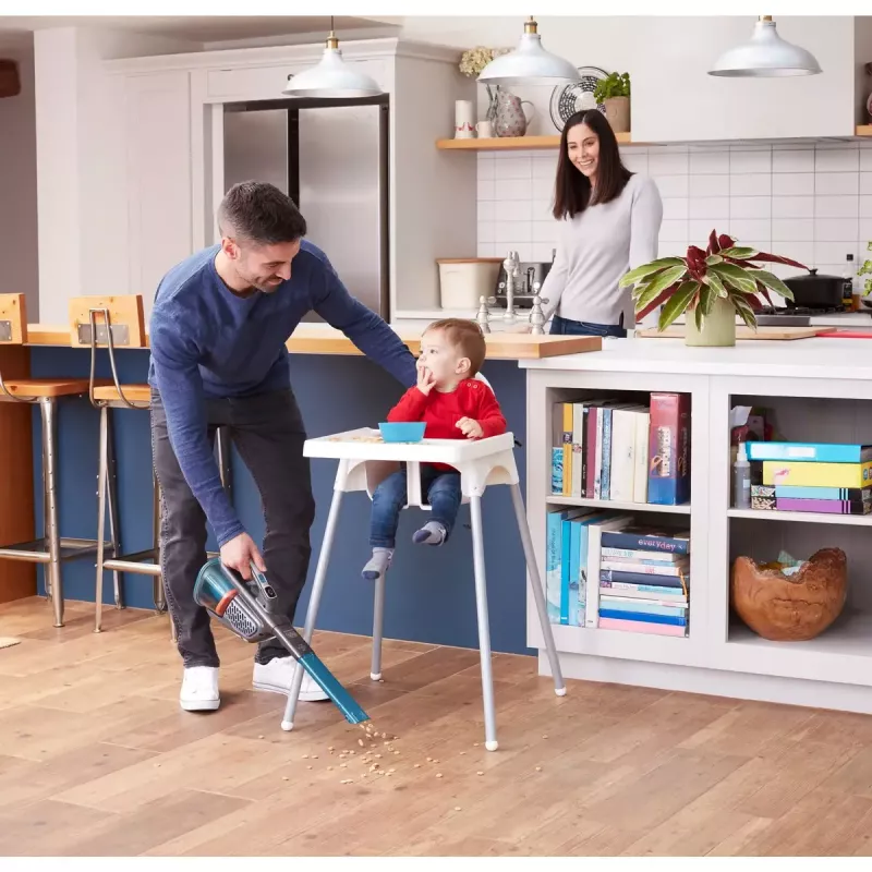 Aspirador de mano Black & Decker BHHV520BF-QW, inalámbrico, limpieza en seco, 35 W, depósito de polvo de 0,7 l, 21 min de autonomía, 1,2 kg