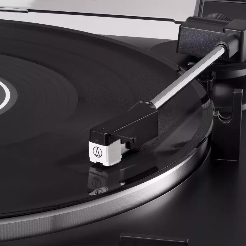 Tocadiscos de transmisión por correa Audio-Technica AT-LP60X totalmente automático negro