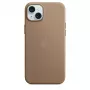 APPLE funda FineWoven con MagSafe iPhone 15 Plus topo