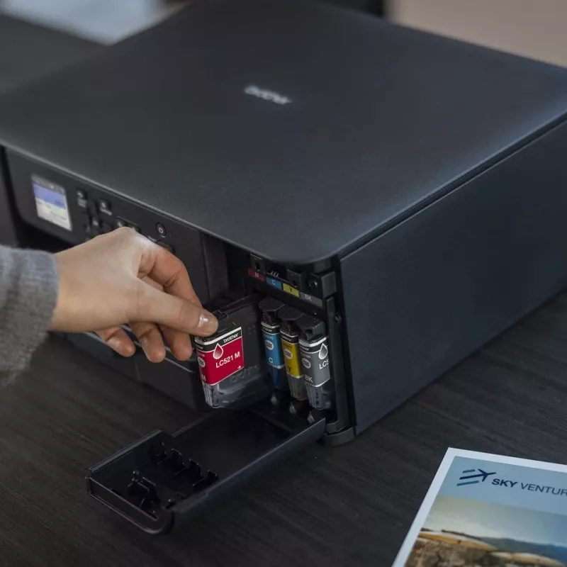 Brother 3-en-1 Impresora de inyección de tinta inalámbrica compacta DCP-J1310DW, Inyección de tinta, Impresión en color, 1200 x 6000 DPI, Copia en color, A4, Negro
