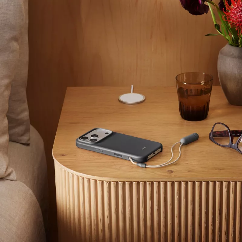 APPLE Beats iPhone 17 Pro – Funda con soporte con MagSafe y control de cámara – Gris granito