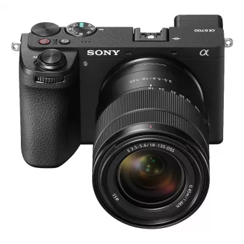 Kit Sony Alpha 6700 con E 18-135mm F3.5-5.6, negro