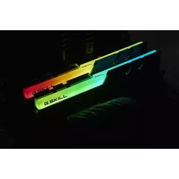 DIMM 16 GB DDR4-3000 (2x 8 GB) Dual-Kit, memoria RAM negra, F4-3000C16D-16GTZR, Trident Z RGB, INTEL XMP